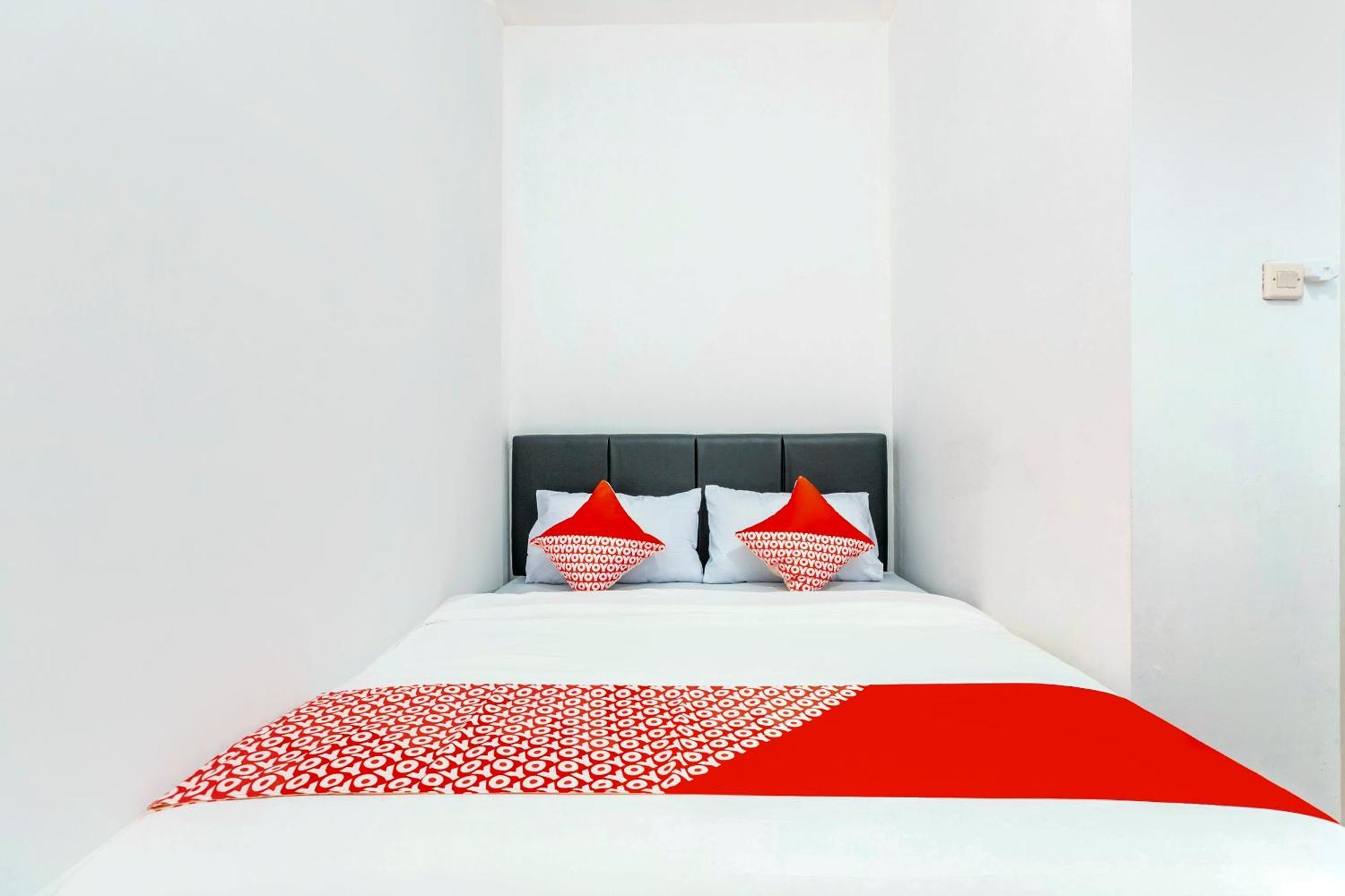 Super Oyo 2223 J&B Room Utan Kayu Jakarta Exterior photo