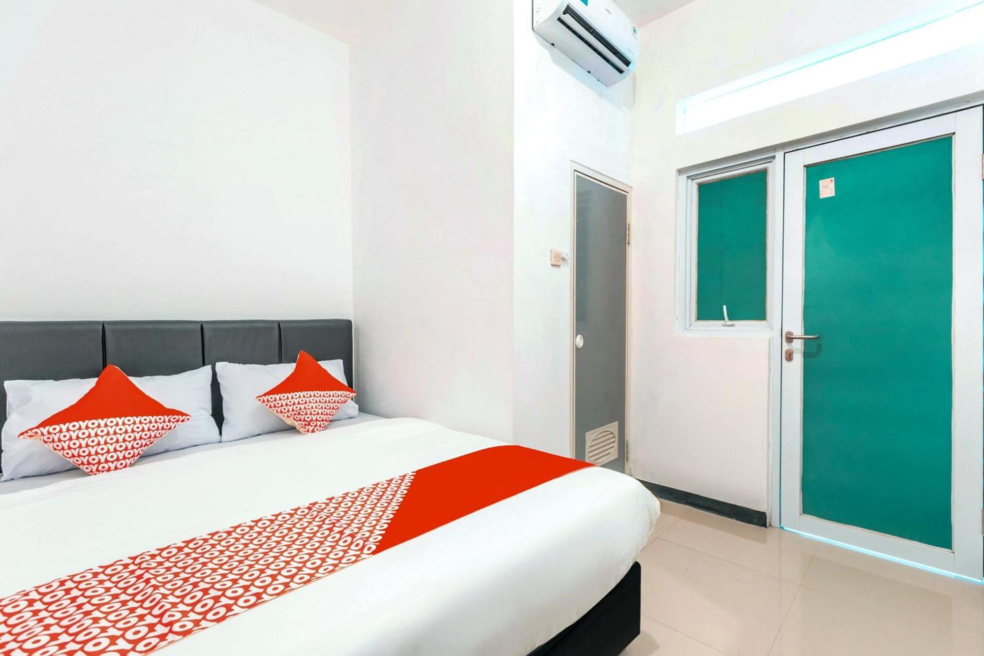 Super Oyo 2223 J&B Room Utan Kayu Jakarta Exterior photo