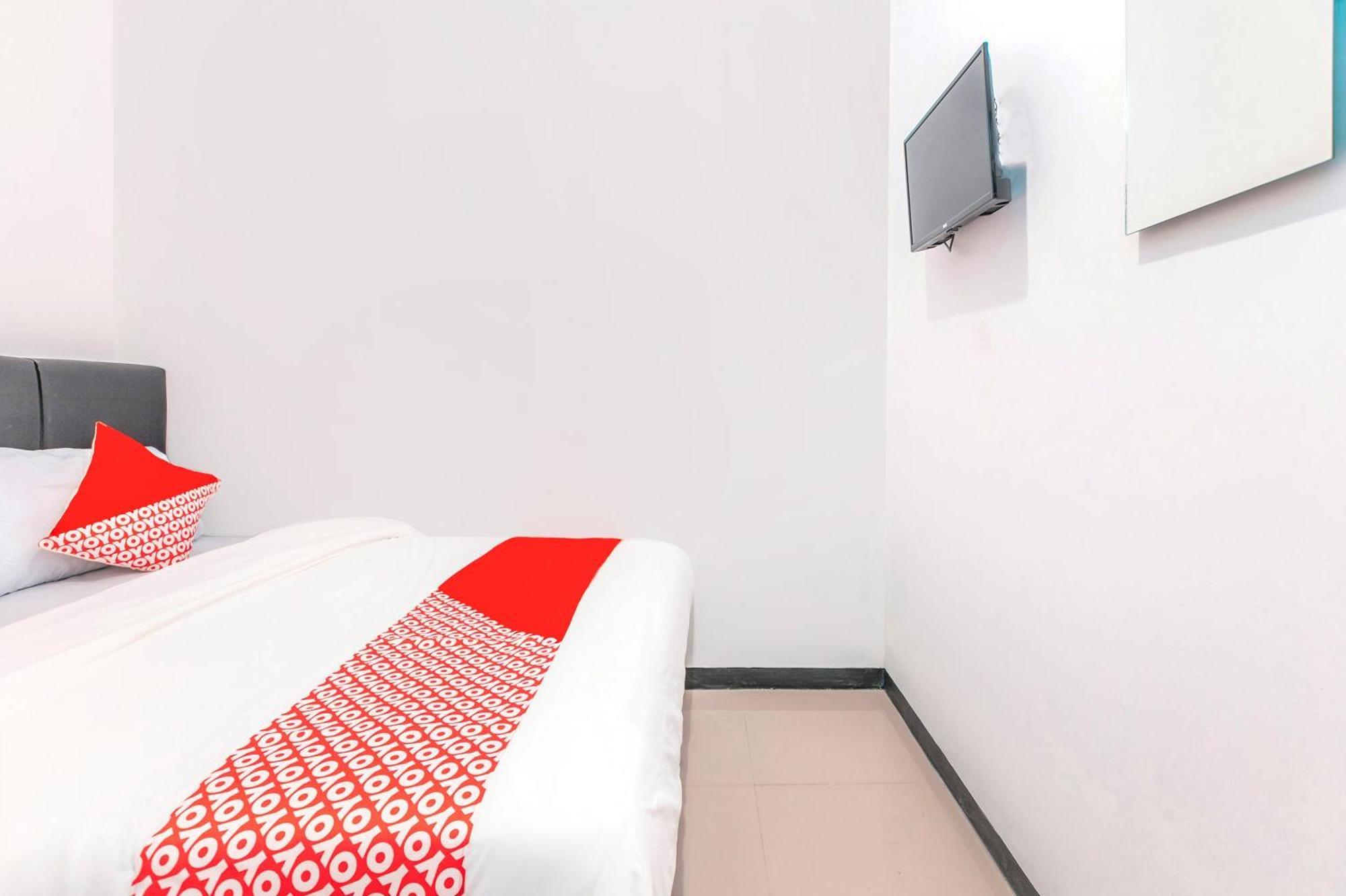 Super Oyo 2223 J&B Room Utan Kayu Jakarta Exterior photo
