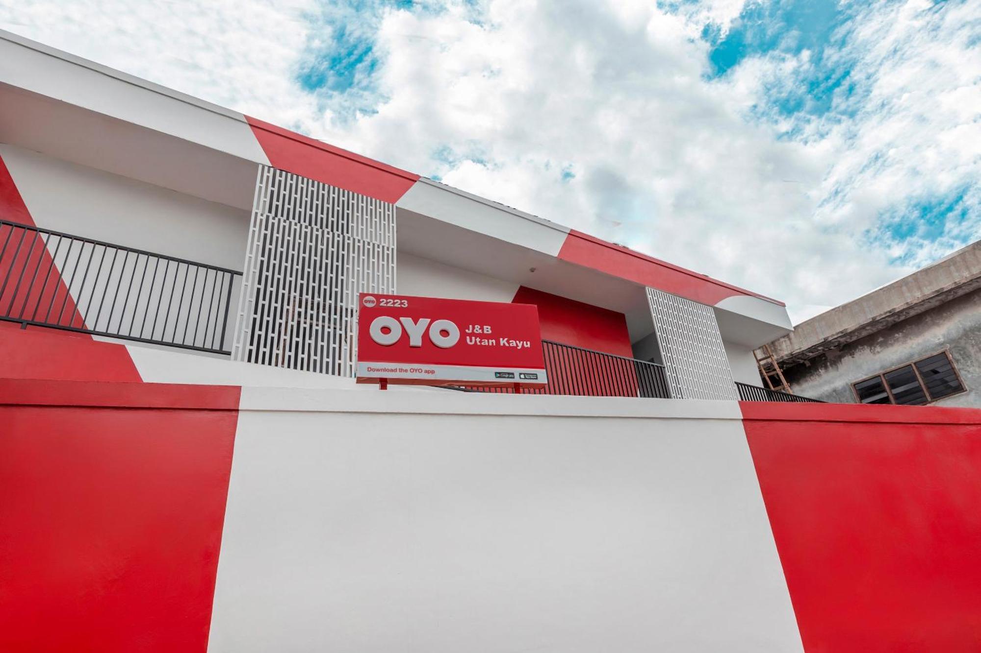 Super Oyo 2223 J&B Room Utan Kayu Jakarta Exterior photo